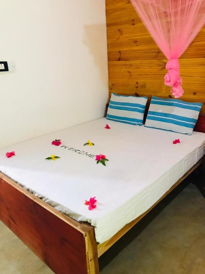 Walkers Hostel Trincomalee Eksteriør bilde