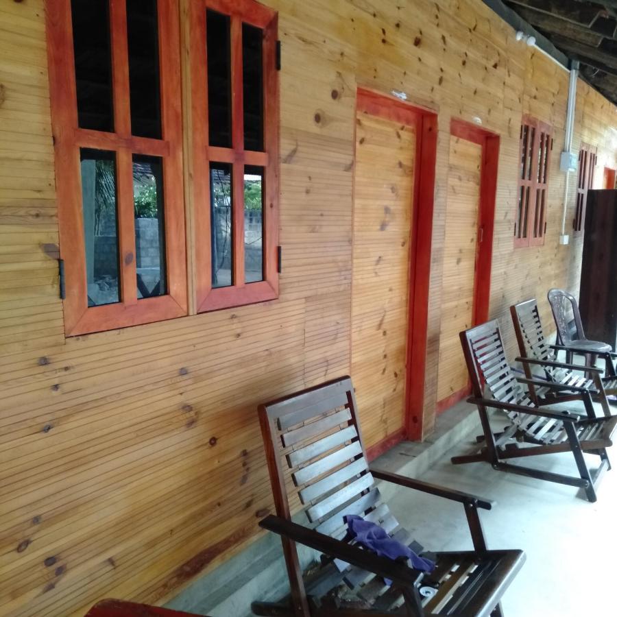 Walkers Hostel Trincomalee Eksteriør bilde