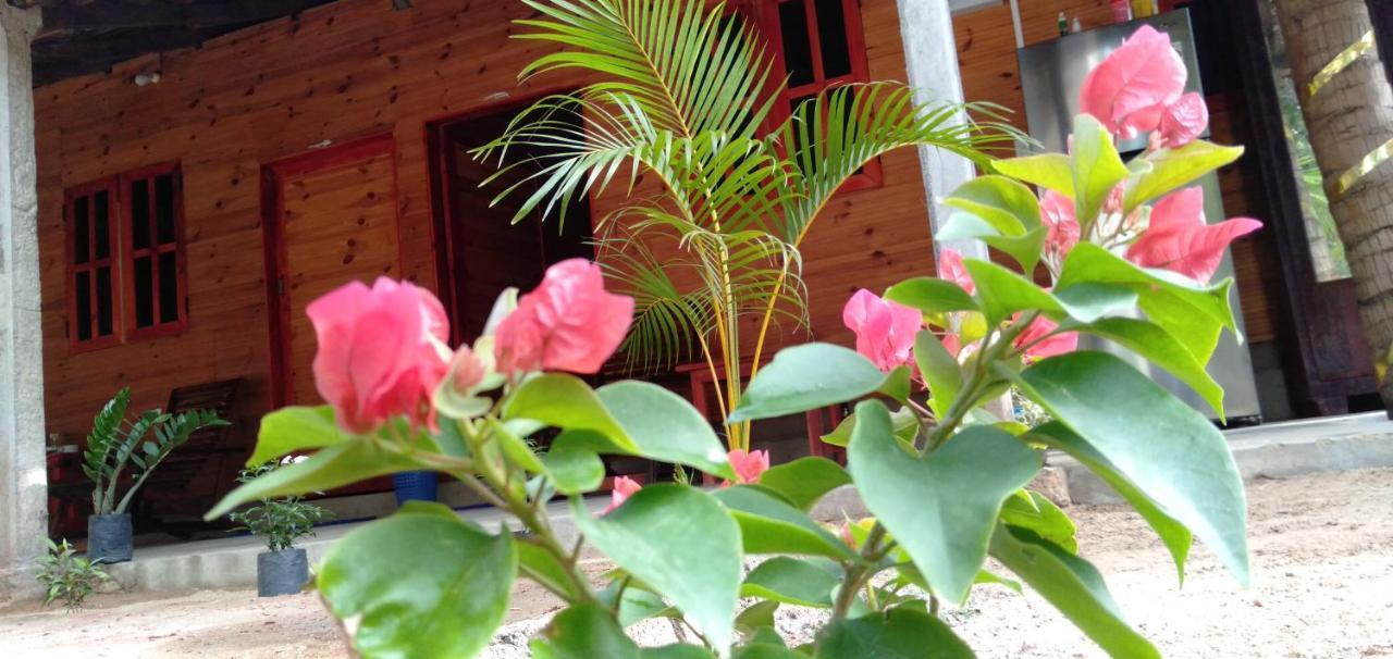 Walkers Hostel Trincomalee Eksteriør bilde