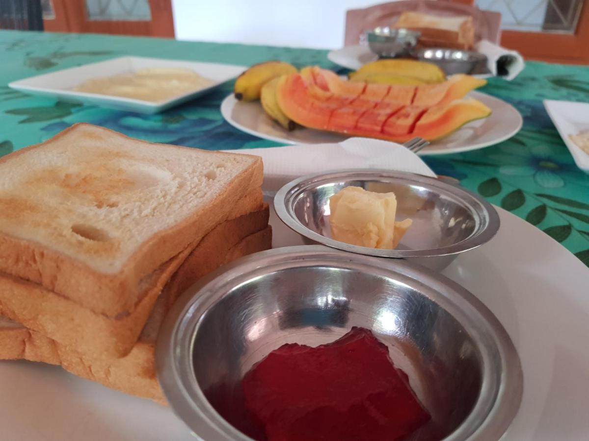 Walkers Hostel Trincomalee Eksteriør bilde